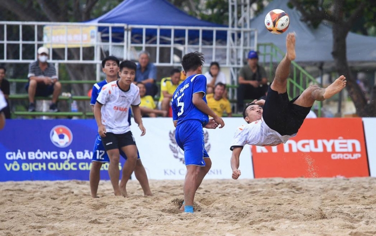 Đà Nẵng thắng cực đậm Bình Định 8-2