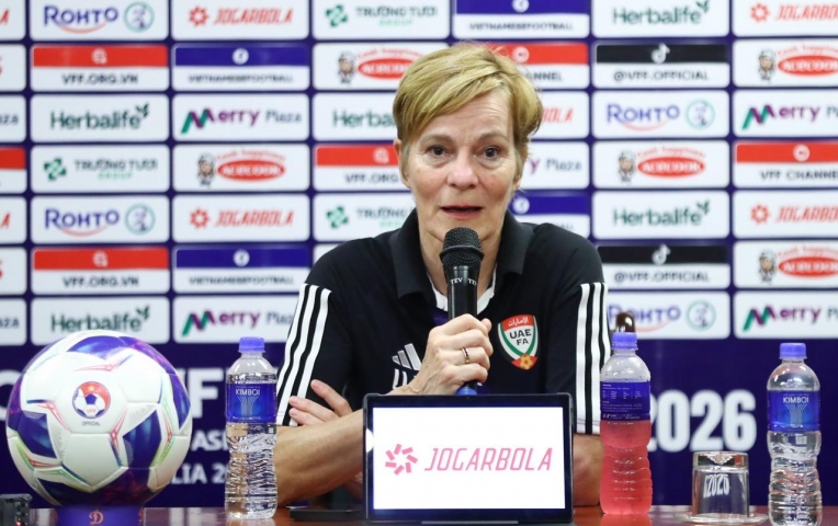 HLV Hà Lan nói gì khi thua đậm Việt Nam 0-6?