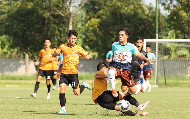 Hàng loạt đội bóng ở Việt Nam đổi tên