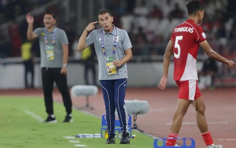HLV Hà Lan chỉ ra điểm yếu của U23 Indonesia trước bán kết