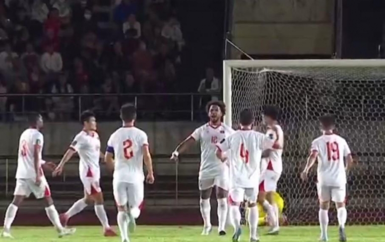 CĐV Lào thốt lên 1 điều sau thất bại 0-2 trước Việt Nam