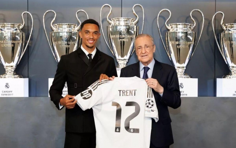 Trent Alexander-Arnold lý giải quyết định đổi tên áo đấu tại Real