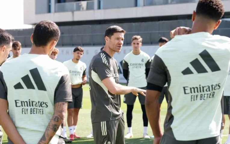 Gạt Bellingham, Alonso xác định 'át chủ bài' sau trận ra mắt Real