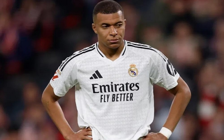 Mbappe báo tin buồn đến Real Madrid