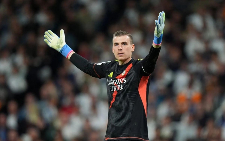 Real Madrid ra phán quyết tương lai của một ngôi sao