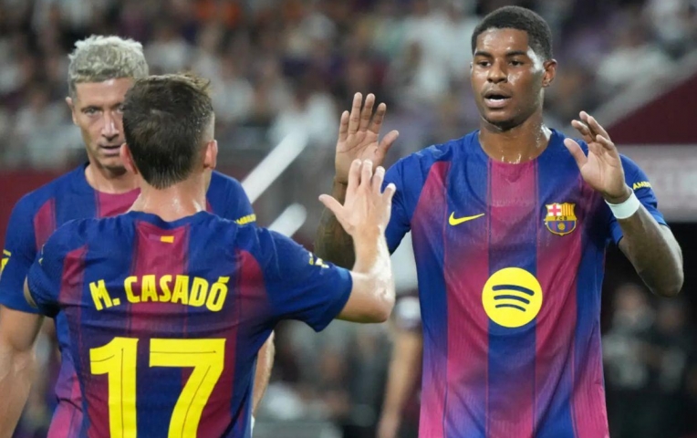 Barca gặp sự cố bất ngờ trong ngày ra mắt Rashford