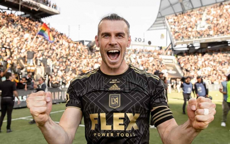 Gareth Bale bất ngờ trở lại sân cỏ sau 2 năm!