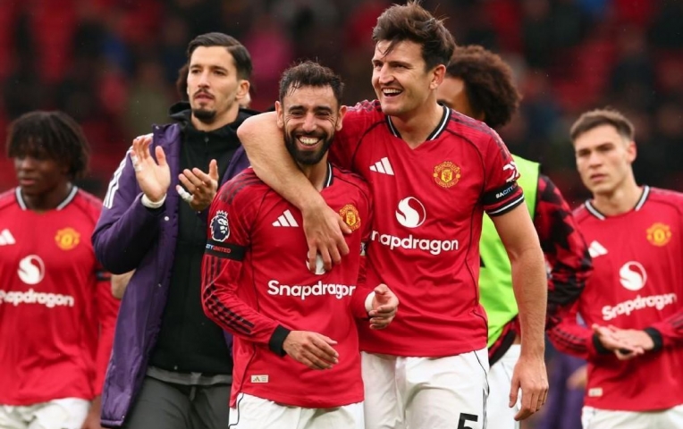 Đừng vội gạch tên MU khỏi cuộc đua vô địch