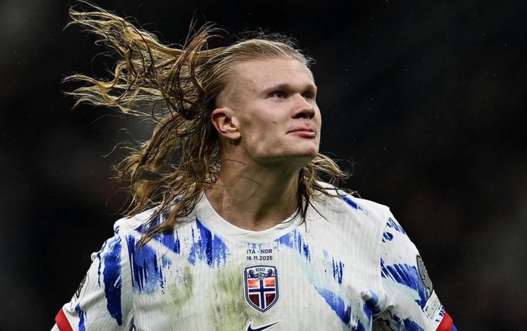 Tuổi 25 của Haaland 'đỉnh' hơn Ronaldo lẫn Messi
