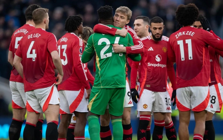 'Tội đồ' của MU không muốn chia tay CLB