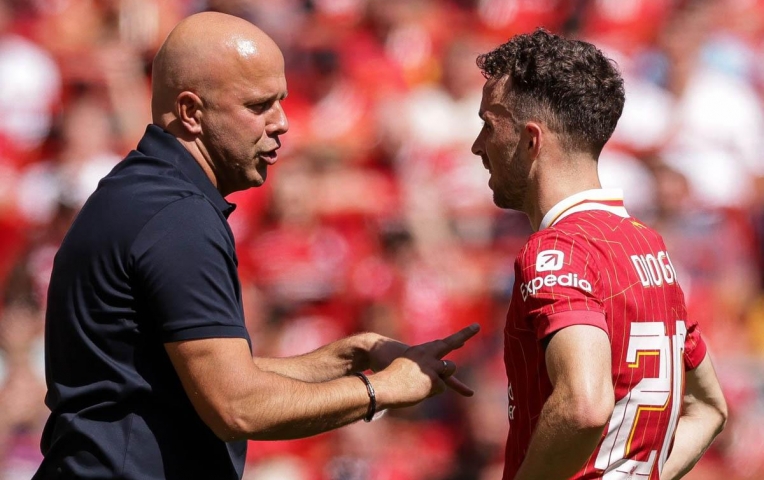 Slot: 'Liverpool sa sút không phải vì Diogo Jota'