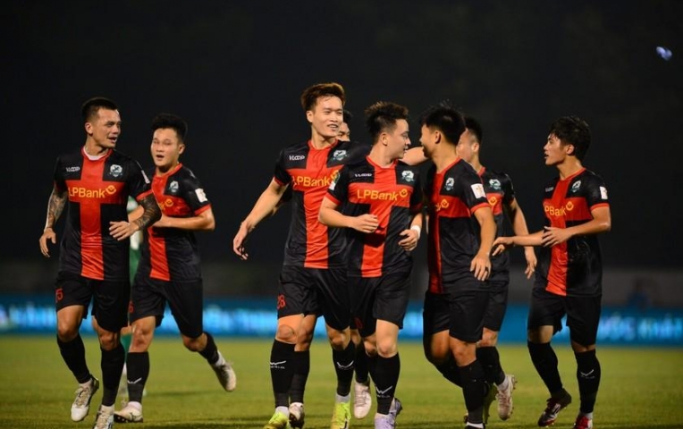 ĐKVĐ hạng Nhất được cấp phép có điều kiện dự V-League