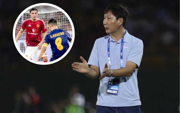 HLV Kim Sang Sik đặc biệt chú ý 1 cầu thủ sau trận thắng MU