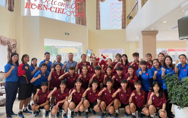 U19 Việt Nam nhận 'doping tinh thần' trước giờ đấu Thái Lan ở chung kết