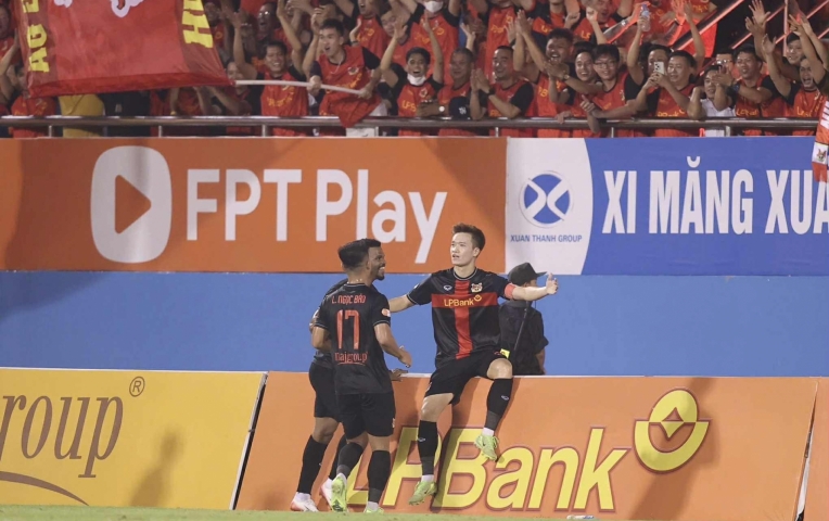 Vòng 4 V-League: Nhóm đầu biến động, Ninh Bình khiến cả V-League e sợ