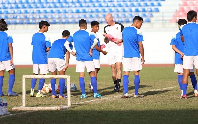 Nepal gọi 33 cầu thủ đấu ĐT Việt Nam tại Asian Cup
