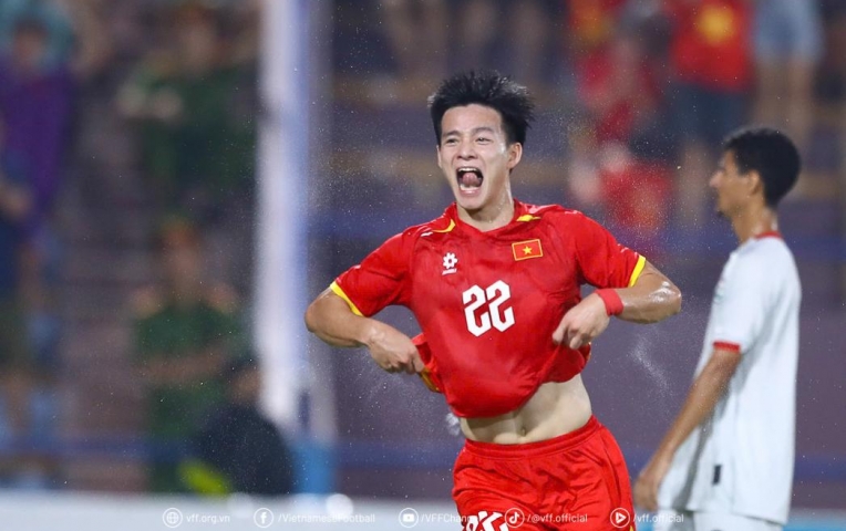 Sao U23 Việt Nam lên tiếng khi được đề cử Quả bóng Vàng 2025