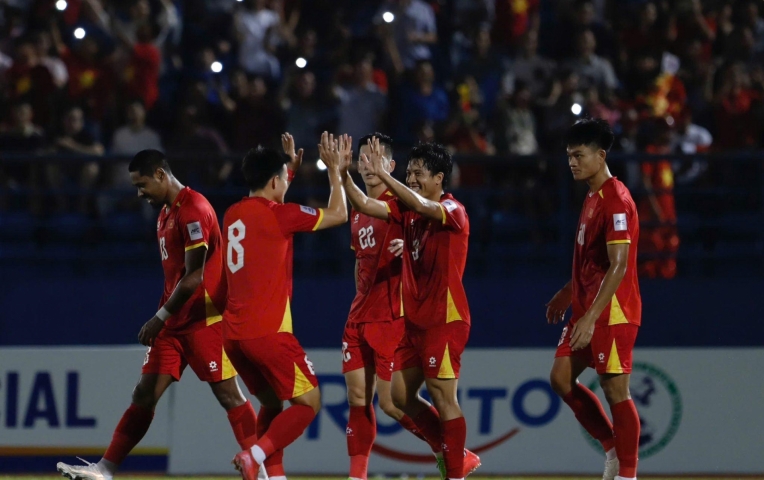 ĐT Việt Nam nhận tin kém vui trên BXH FIFA