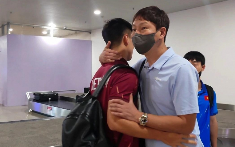 HLV Kim Sang Sik tạm chia tay ĐT Việt Nam ngay sau trận gặp Lào