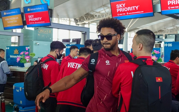 ĐT Việt Nam về nước, tạm chia tay sau trận thắng Lào