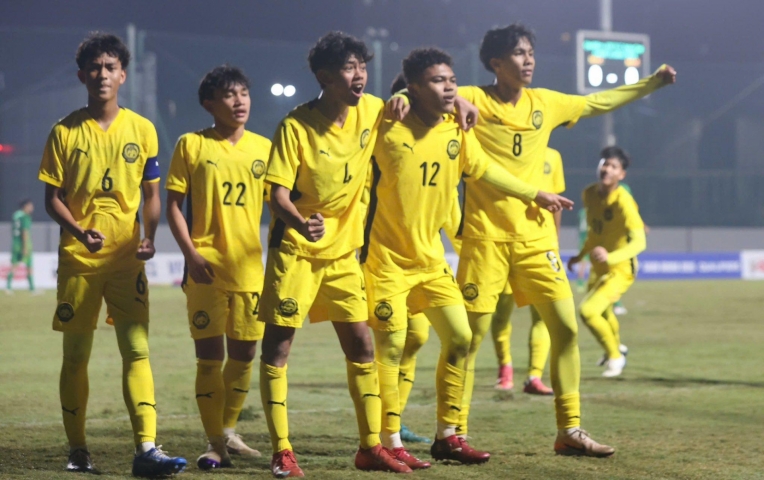 Malaysia lại thắng đậm 5-0, áp sát ngôi đầu bảng của U17 Việt Nam