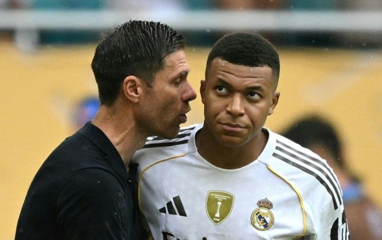 Mbappe lên tiếng ủng hộ Xabi Alonso giữa lúc Real Madrid dậy sóng