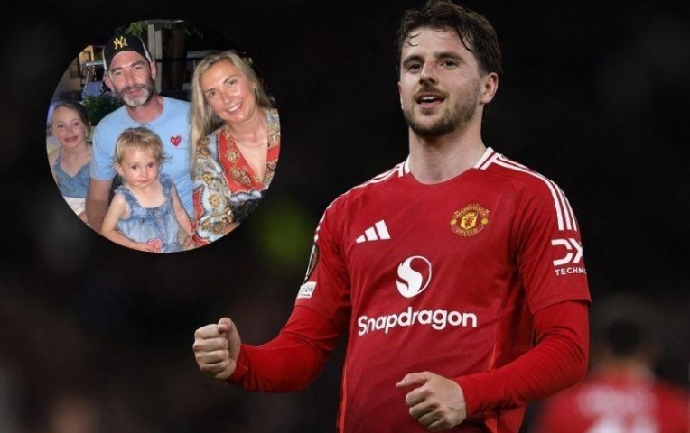 Ngôi sao MU gây xúc động khi có nghĩa cử đẹp với CĐV