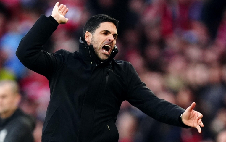 Arsenal 'méo mặt' với chấn thương của trụ cột