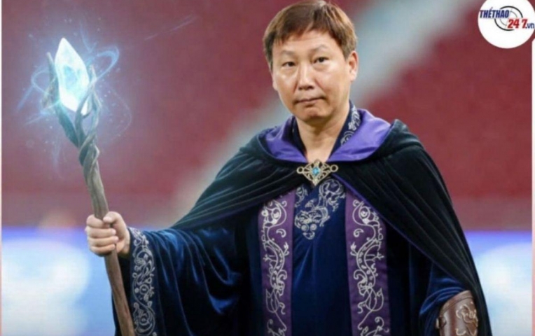 Báo Indonesia sửng sốt trước 'ma thuật đen' của HLV Kim Sang Sik