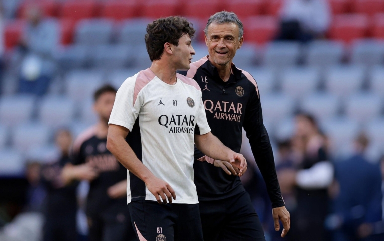 HLV PSG muốn học trò 'tạo lịch sử' tại Champions League