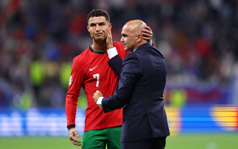 HLV Bồ Đào Nha nói thẳng kế hoạch giải nghệ của Ronaldo