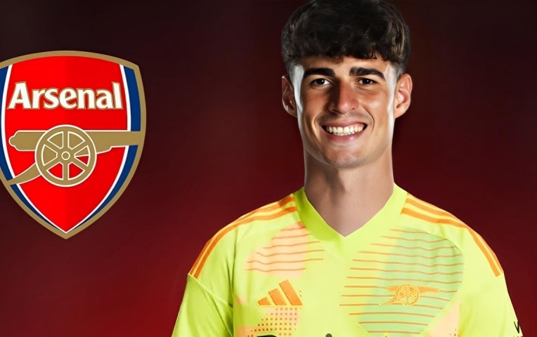 Arsenal cân nhắc chiêu mộ thủ môn đắt giá nhất thế giới