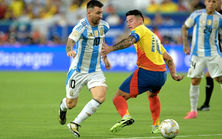 Cầu thủ hay nhất Nam Mỹ 'cảnh báo' Messi cùng Argentina