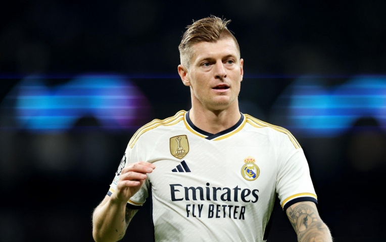 Toni Kroos chỉ thẳng lý do Barca 'mạnh hơn' Real Madrid