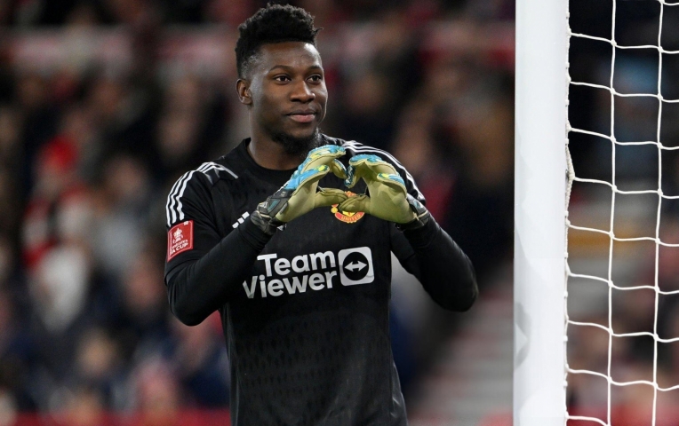 Sau De Gea, 'gã khổng lồ nước Pháp' lại nhắm Onana