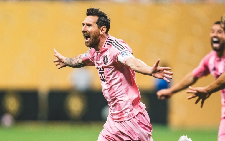 Messi lập siêu kỷ lục trong ngày đánh bại New England