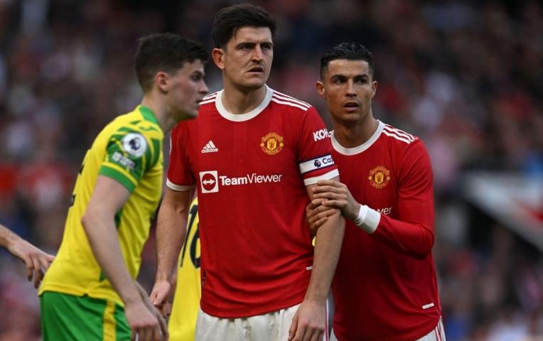 Rời MU, Harry Maguire sắp trở thành đối thủ Ronaldo