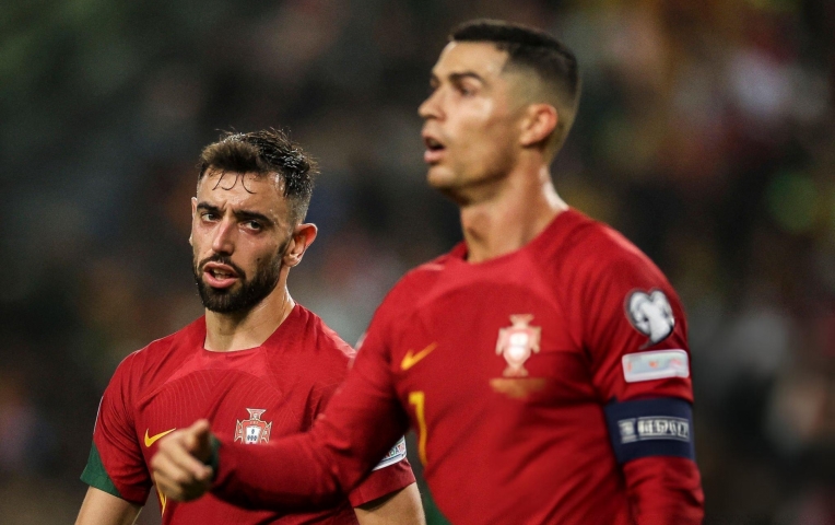 Bruno Fernandes khước từ đề nghị từ Ronaldo