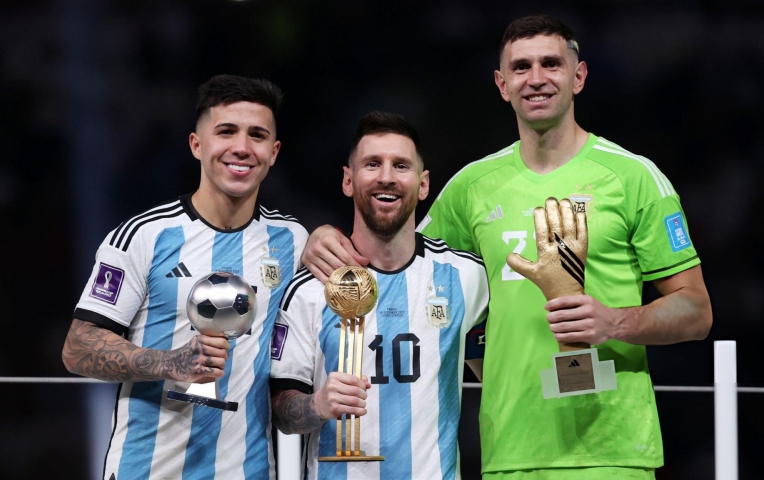 Messi nhận tin dữ từ đồng đội thân tín ở tuyển Argentina