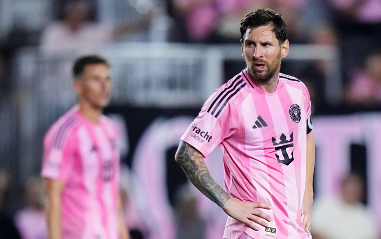 Messi cùng Inter Miami đá giao hữu với Barcelona