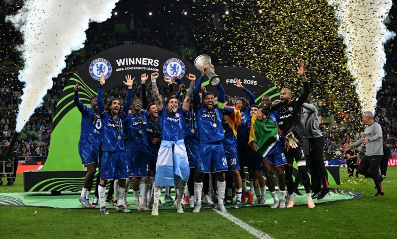 Chelsea vô địch, Premier League lập kỷ lục 'trăm năm có một'