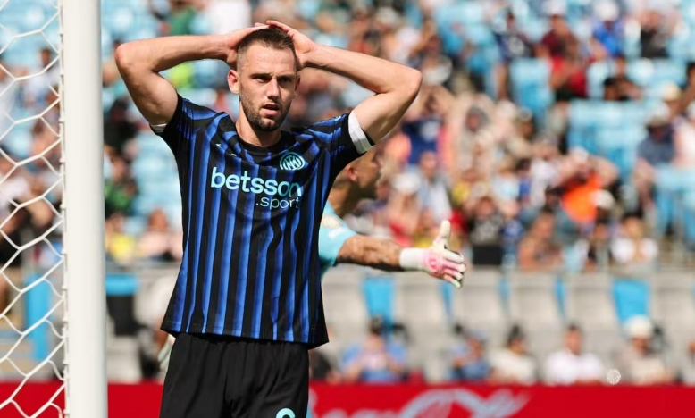 De Vrij chỉ thẳng lý do thất bại của Inter Milan trước 'gã ngựa ô'