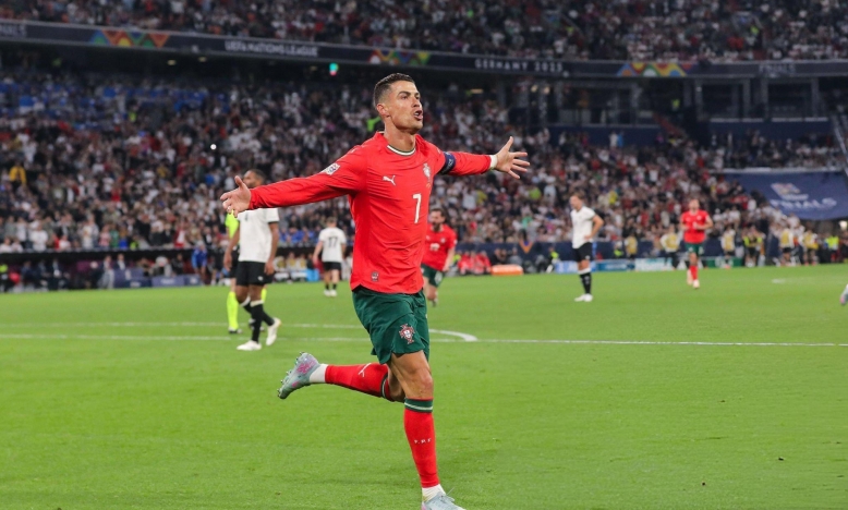 Ronaldo rực sáng, Bồ Đào Nha quật ngã ĐT Đức để vào chung kết