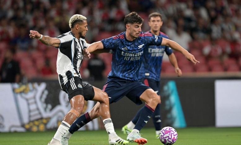 Rượt đổi nghẹt thở, Arsenal ngược dòng đánh bại Newcastle