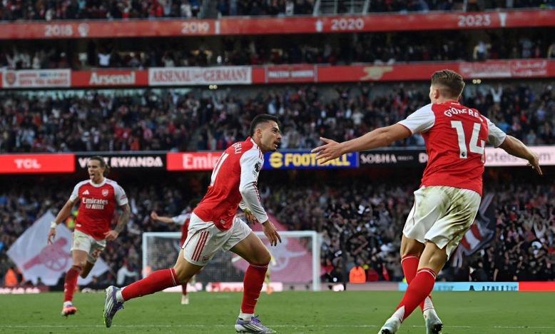 Vỡ òa phút cuối, Arsenal thoát thua hú vía trước Man City
