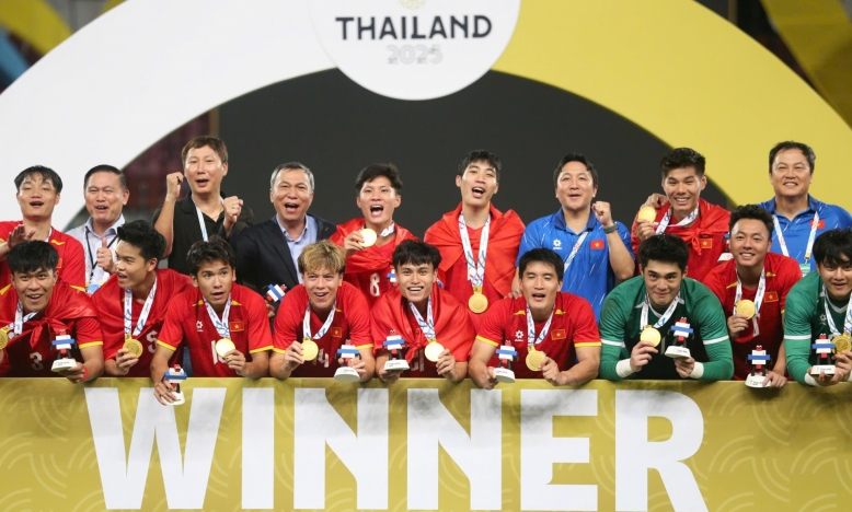 CĐV Thái Lan tuyên bố trọng tài đã thiên vị U22 Việt Nam