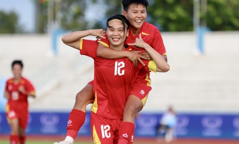 CĐV Indonesia: 'Việt Nam có cần cầu thủ nhập tịch đâu'