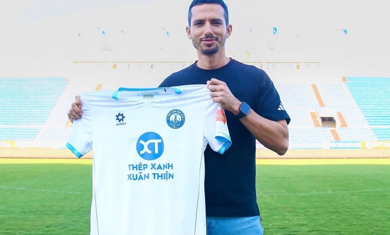 NÓNG: HLV Bồ Đào Nha chính thức gia nhập CLB Nam Định