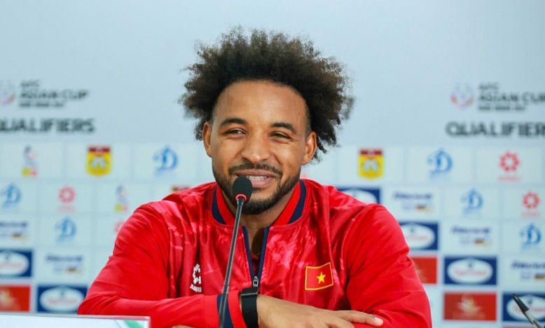 VIDEO: Xuân Son tiết lộ được Hoàng Đức, Quang Hải nhường penalty