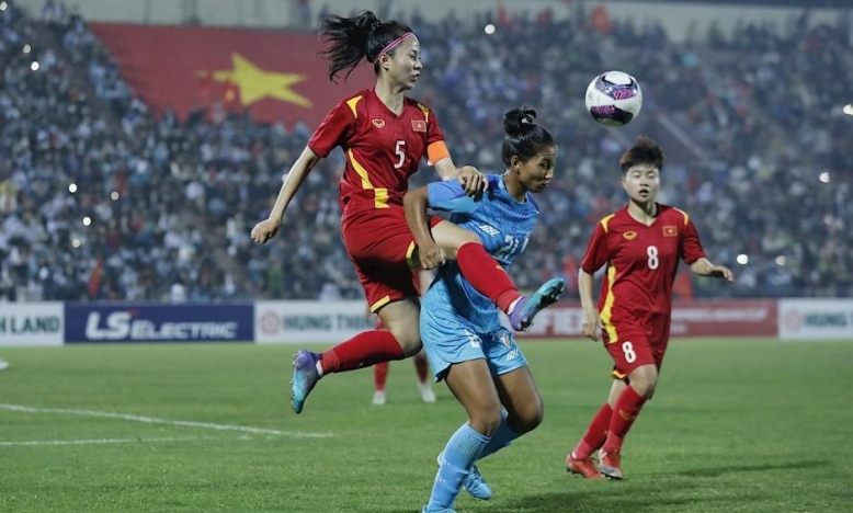 Trực tiếp U20 nữ Việt Nam 1-0 U20 nữ Singapore: Bàn mở điểm